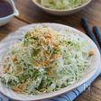 キャベツ1玉ぺろり。秘伝ドレッシングで止まらない無限キャベツ