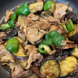 (・∀・)コロンの作ってみた!投稿(行列の定食屋さんの🍚豚バラなすピーマンの生姜おかか炒め🤩)