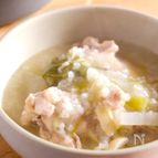 鍋で煮るだけ【体にやさしい手羽元の参鶏湯】