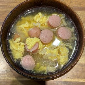 くだもの大好き🧡の作ってみた!投稿(子どもが喜ぶ！卵とウィンナーソーセージのスープ)