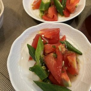 Hikeyの作ってみた!投稿(『トマトとオクラのねぎ旨塩サラダ』冷やして美味しい♡)