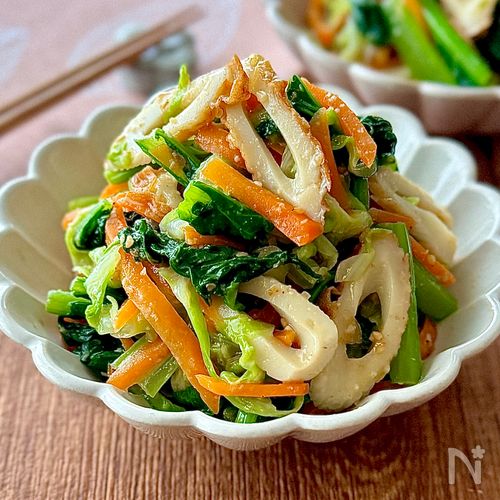 手軽にあと一品♩彩り野菜とちくわのごま和え