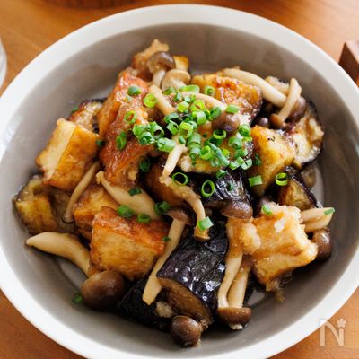 『なすと厚揚げときのこのみぞれ煮』なすがとろん♪ご飯に合う◎