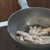 味付けこれだけ！さっと作れる！もやしとベーコンのソテーの工程1