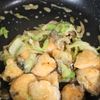 ご飯が進む！コク旨♡【鮭とキャベツのにんにく味噌バター炒め】の工程5