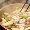 10分で完成！【ネギ豚カレー炒め丼】の工程2