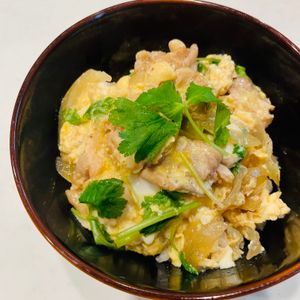 えりの作ってみた!投稿(汁だく☆親子丼の黄金比☆絶品あの味再現レシピ)