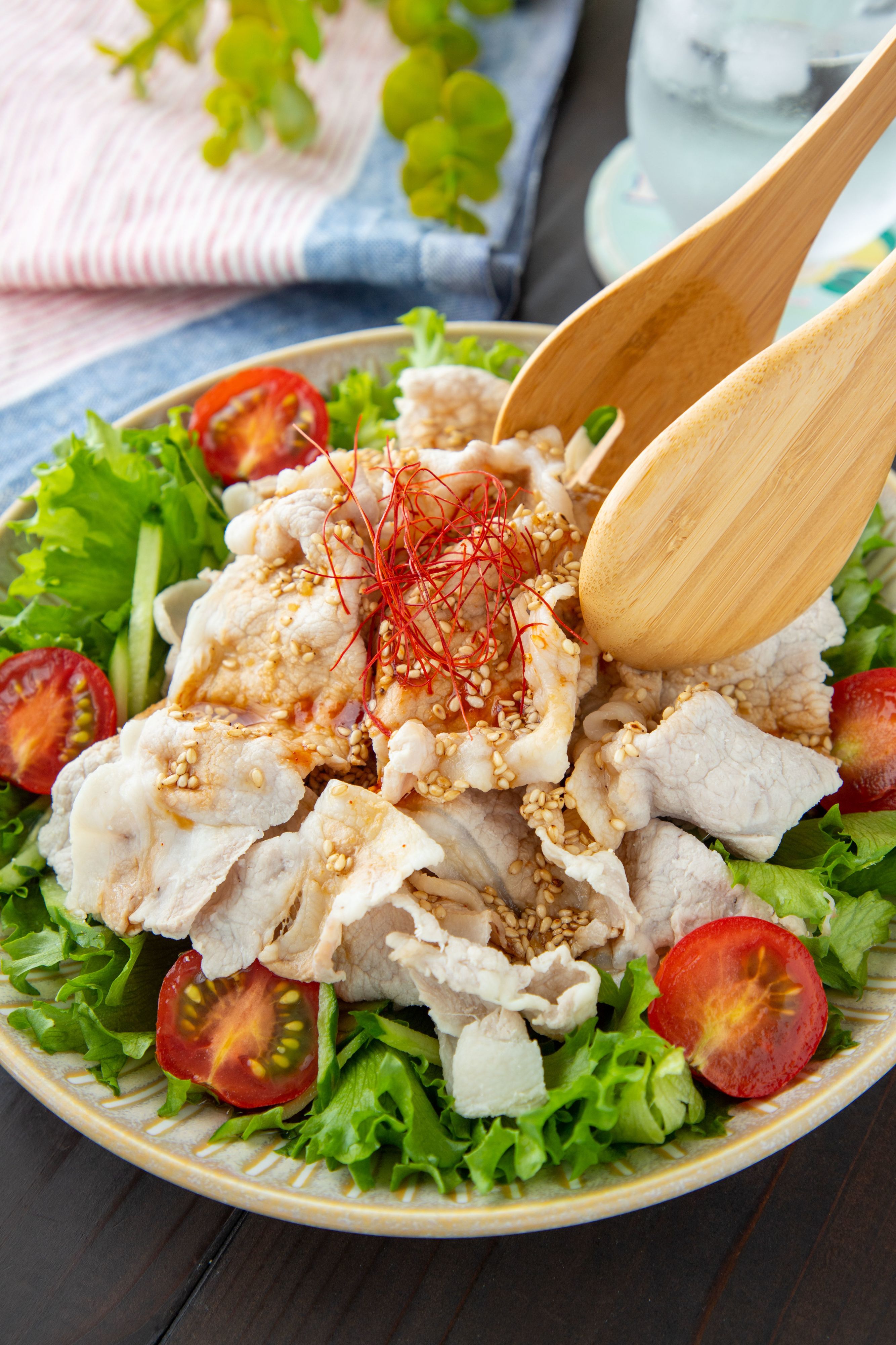 本当に美味しい豚しゃぶ 豚しゃぶ肉のゆで方と冷まし方 何度も作りたい定番レシピvol 215 レシピサイト Nadia ナディア プロの料理家のおいしいレシピ