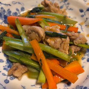 みきプルーンの作ってみた!投稿(ご飯進む‼︎小松菜一袋❤️‍🔥『豚こまと小松菜の味噌炒め』)