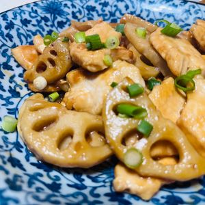 新米ちゃんの作ってみた!投稿(【鶏むね肉とれんこんの甘辛照り炒め】ご飯にぴったり！)