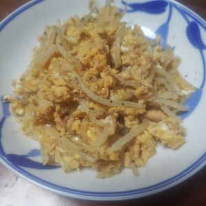haruminの作ってみた!投稿(もやし1袋ぺろりの節約レシピ【もやしとツナの旨たまごとじ】)