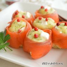 【グリーンポテトのサーモンロール】簡単オードブル♪