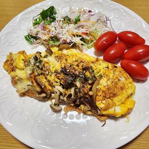ナムディの作ってみた!投稿(モッツァレラとろける、キノコオムレツ。)