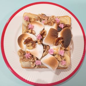 milkの作ってみた!投稿(マシュマロとろ〜り♬バナナとサクサクくるみのトースト)