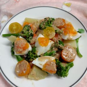 コスモスの作ってみた!投稿(【温野菜のごまドレサラダ】冬でも美味しく野菜がとれる♪)