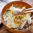 味付け１つ！巻いて食べる『豚バラと千切り野菜のだし汁』