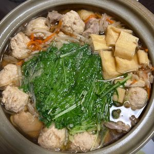 まさの作ってみた!投稿(野菜が消える！【千切り野菜と肉団子の和風なべ】)