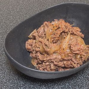 𝙼𝚊𝚜𝚊の作ってみた!投稿(【めんつゆ・砂糖】簡単に作れる牛丼)