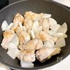 コク旨さっぱり！手羽元と大根の紅生姜煮の工程2