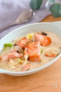 旨みたっぷり！鮭と白菜のクリーム煮風