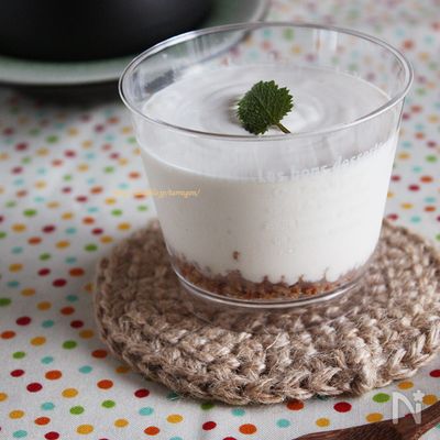 どんどん混ぜるだけ、簡単濃厚レアチーズケーキ